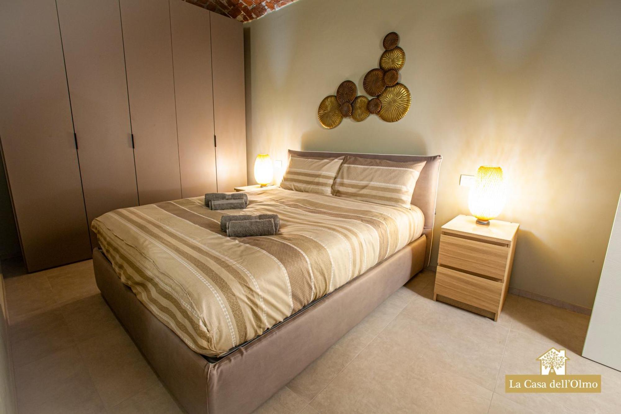 La Casa Dell'Olmo - Suite Apartment Кунео Экстерьер фото