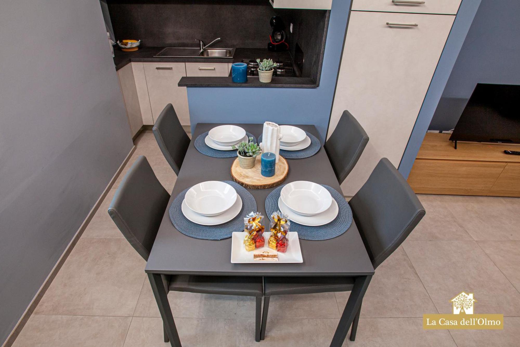 La Casa Dell'Olmo - Suite Apartment Кунео Экстерьер фото